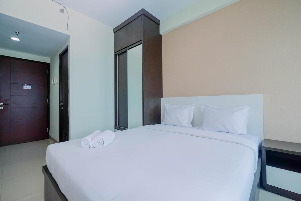 Modern And Comfy Grand Dhika By Travelio Bekasi